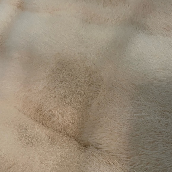 Mink Fur shawl/vest - Picture 8 of 8